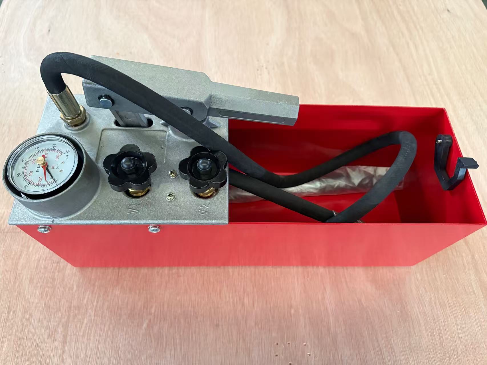 Utilisation et entretien des pompes d'essai de pression manuelles